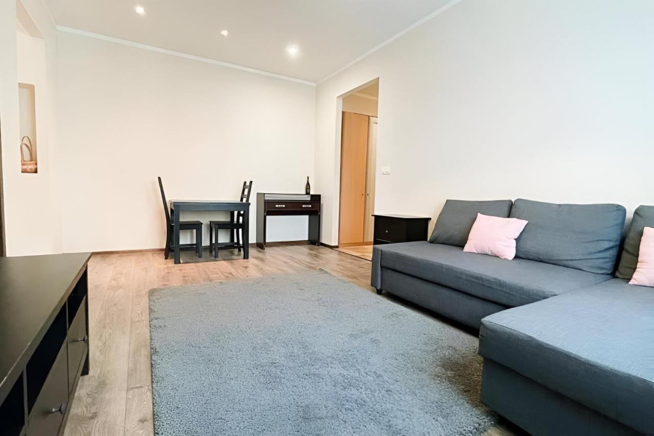 City Center Apartment In Middle Of Братислава Экстерьер фото