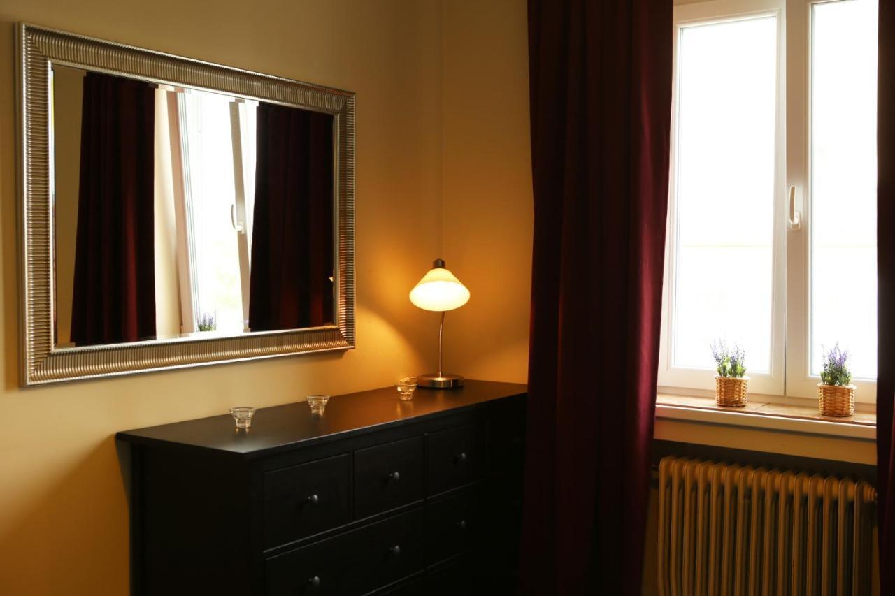 City Center Apartment In Middle Of Братислава Экстерьер фото