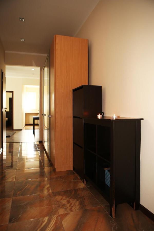 City Center Apartment In Middle Of Братислава Экстерьер фото
