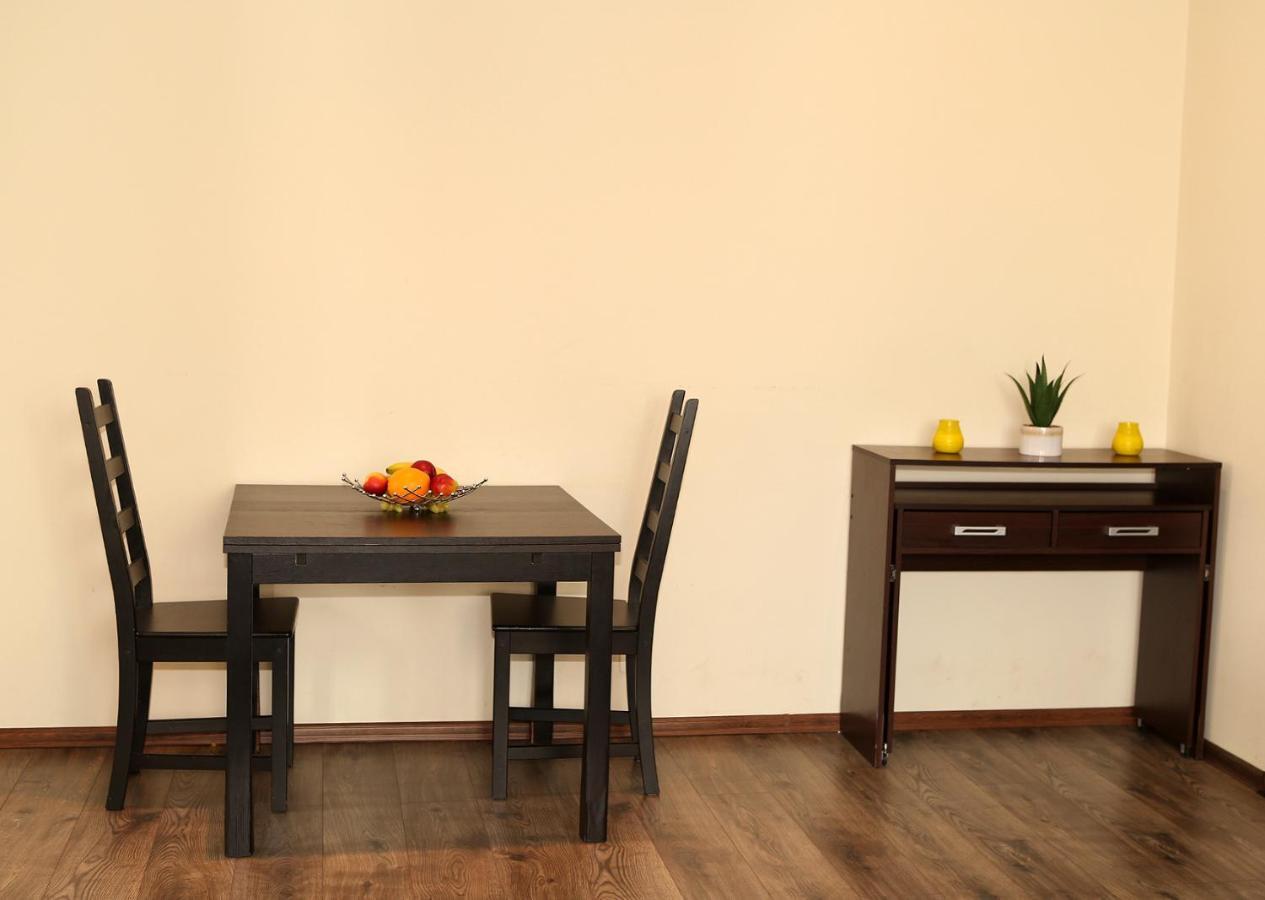 City Center Apartment In Middle Of Братислава Экстерьер фото